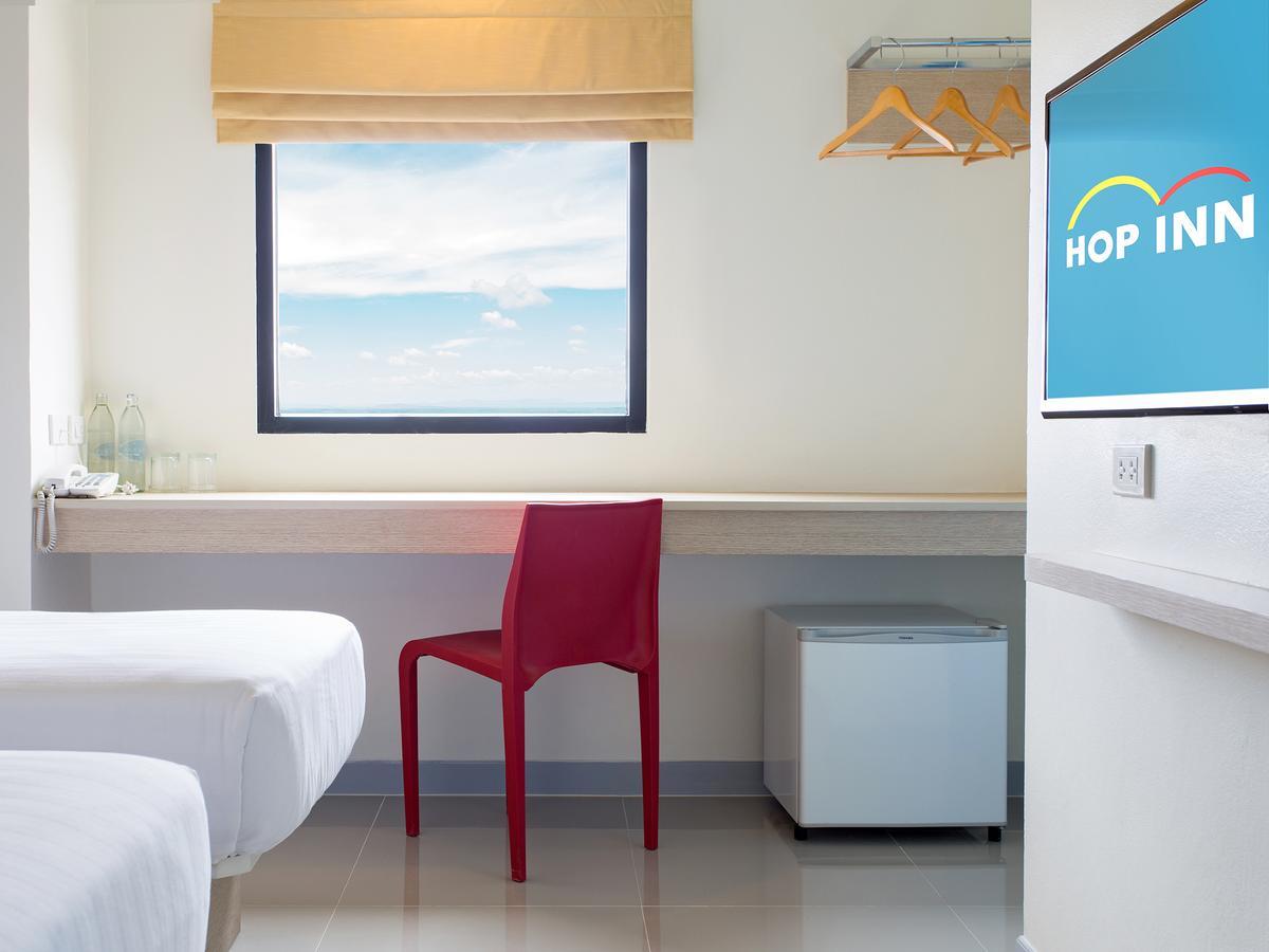 Hop Inn Chonburi Extérieur photo