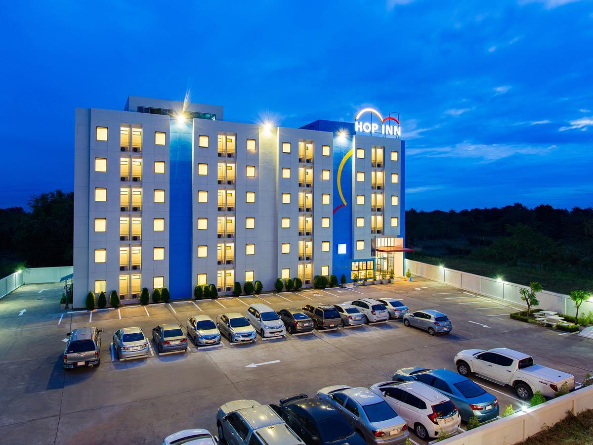 Hop Inn Chonburi Extérieur photo