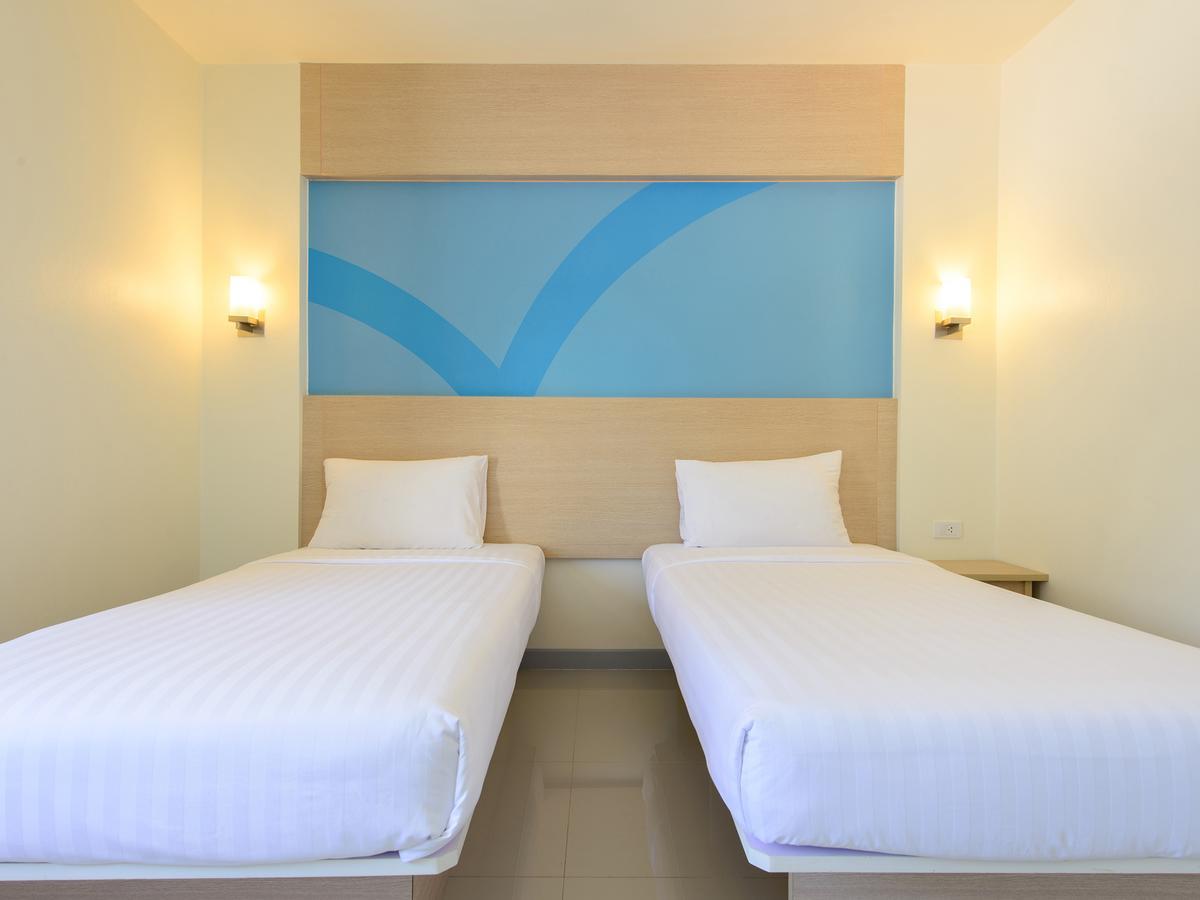 Hop Inn Chonburi Extérieur photo